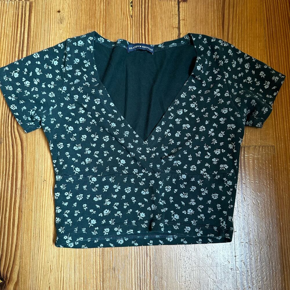 Brandy Melville green floral deep V cropped short sleeve tee shirt SIZE OS